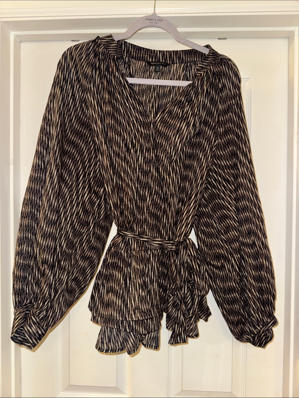 Banana Republic Black/Brown/Cream Patterned Peplum Blouse